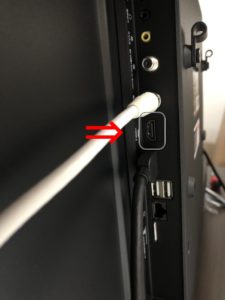 HDMI端子を確認しましょう。
