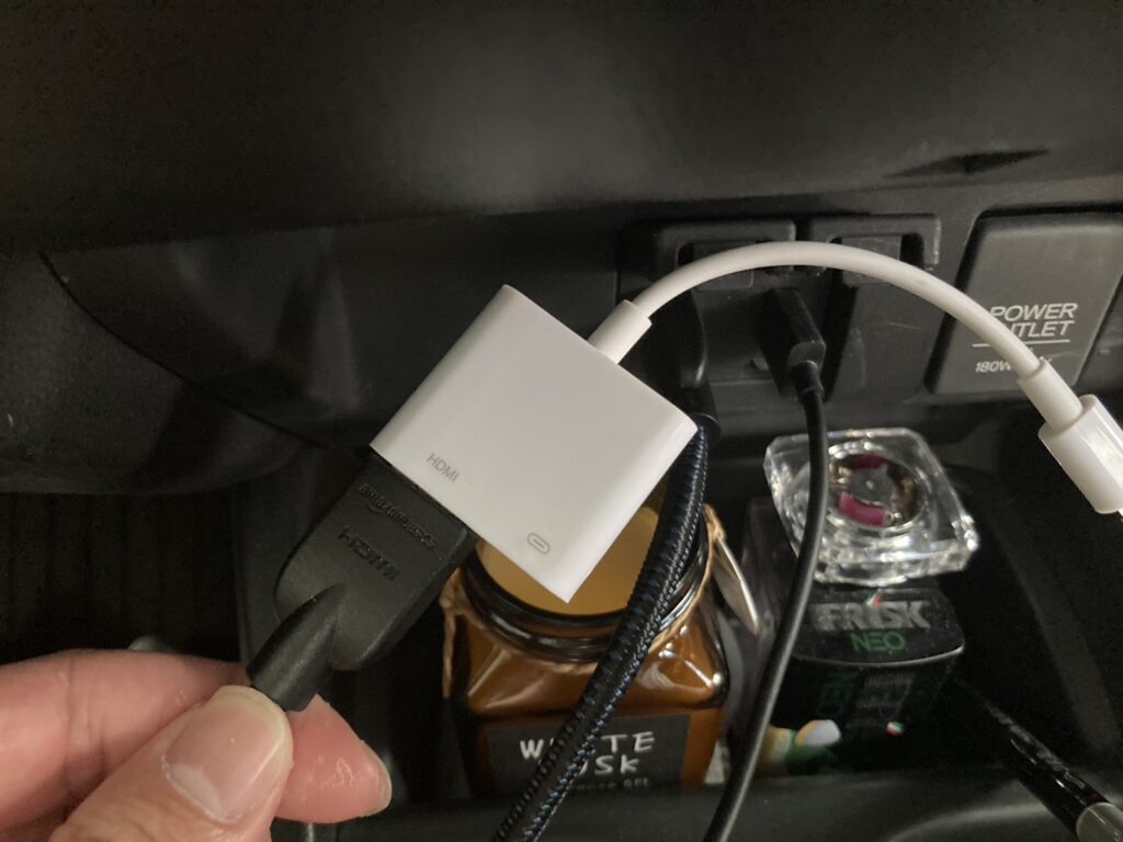 アップルライトニングケーブル　HDMI接続